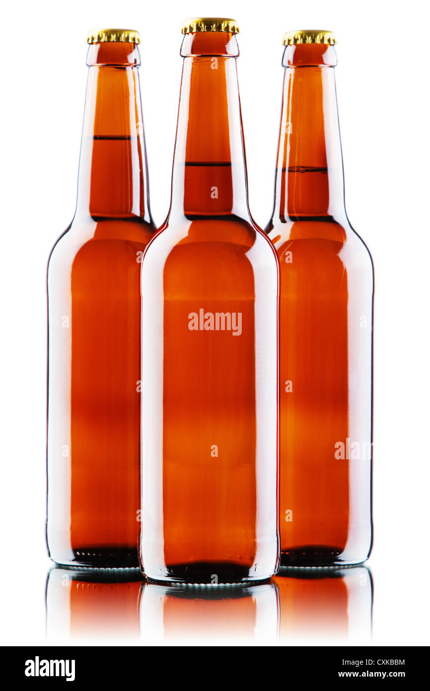 Bottiglie di birra isolato su sfondo bianco, studio still-life Foto Stock