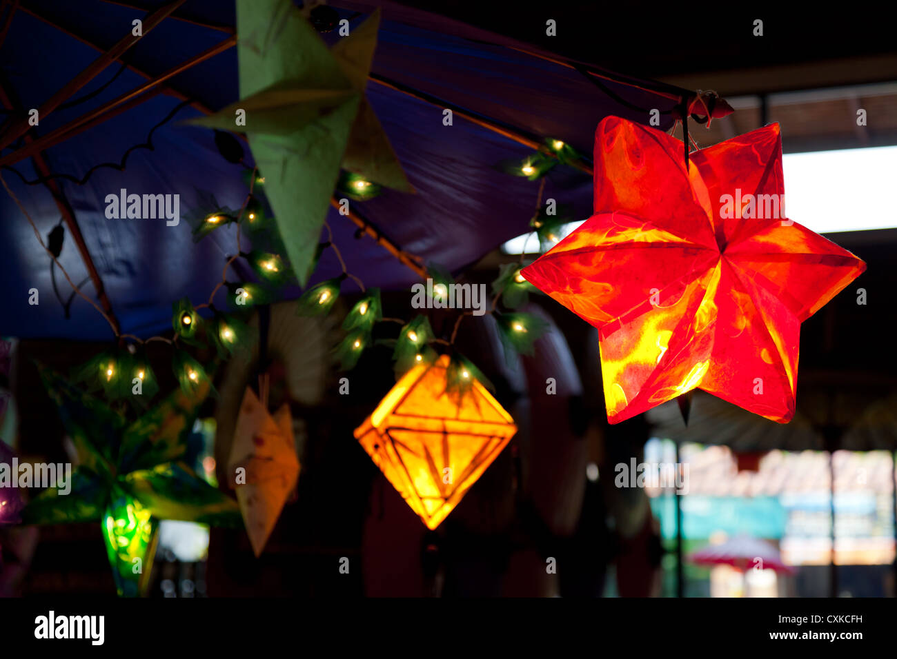 Tradizionali lanterne di carta in Bosang in Thailandia Foto Stock