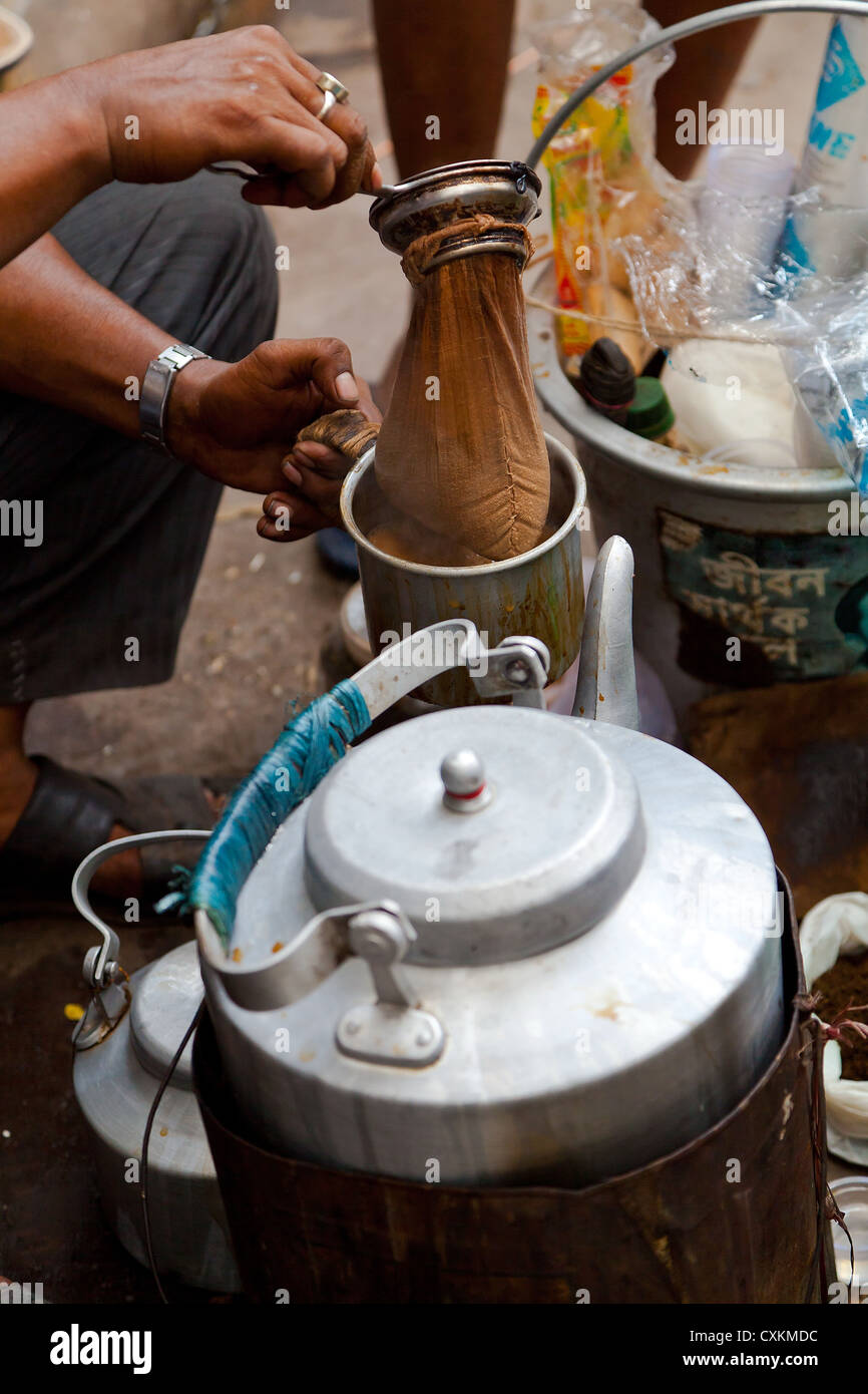 Caffè cottura in strada in Kolkata Foto Stock