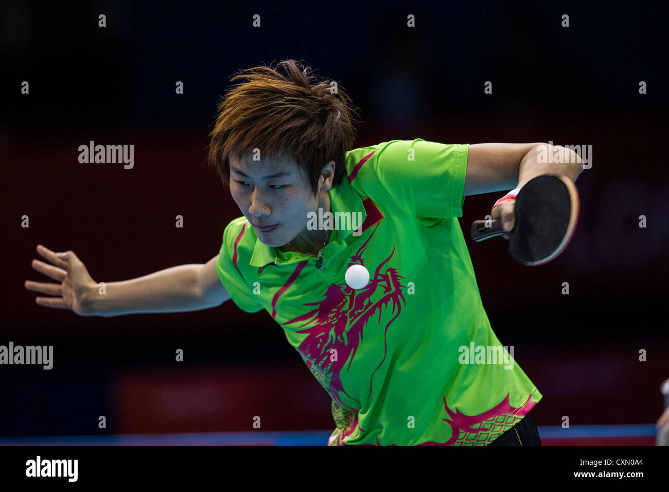 Ding Ning (CHN) vince la donna ping pong medaglia d'argento nelle Olimpiadi estive di Londra, 2012 Foto Stock