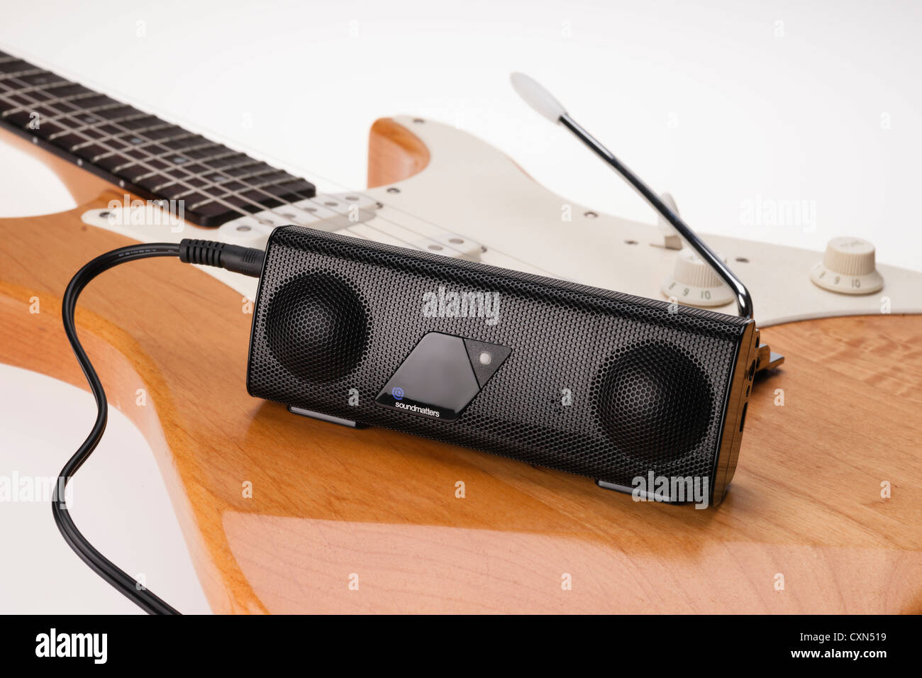 Questioni di suono FOXl mini altoparlante amplificato - ricaricabile portatile bluetooth altoparlante stereo Foto Stock