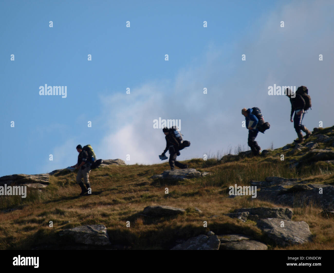 Gruppo di escursionisti, Bodmin Moor, Cornwall, Regno Unito Foto Stock