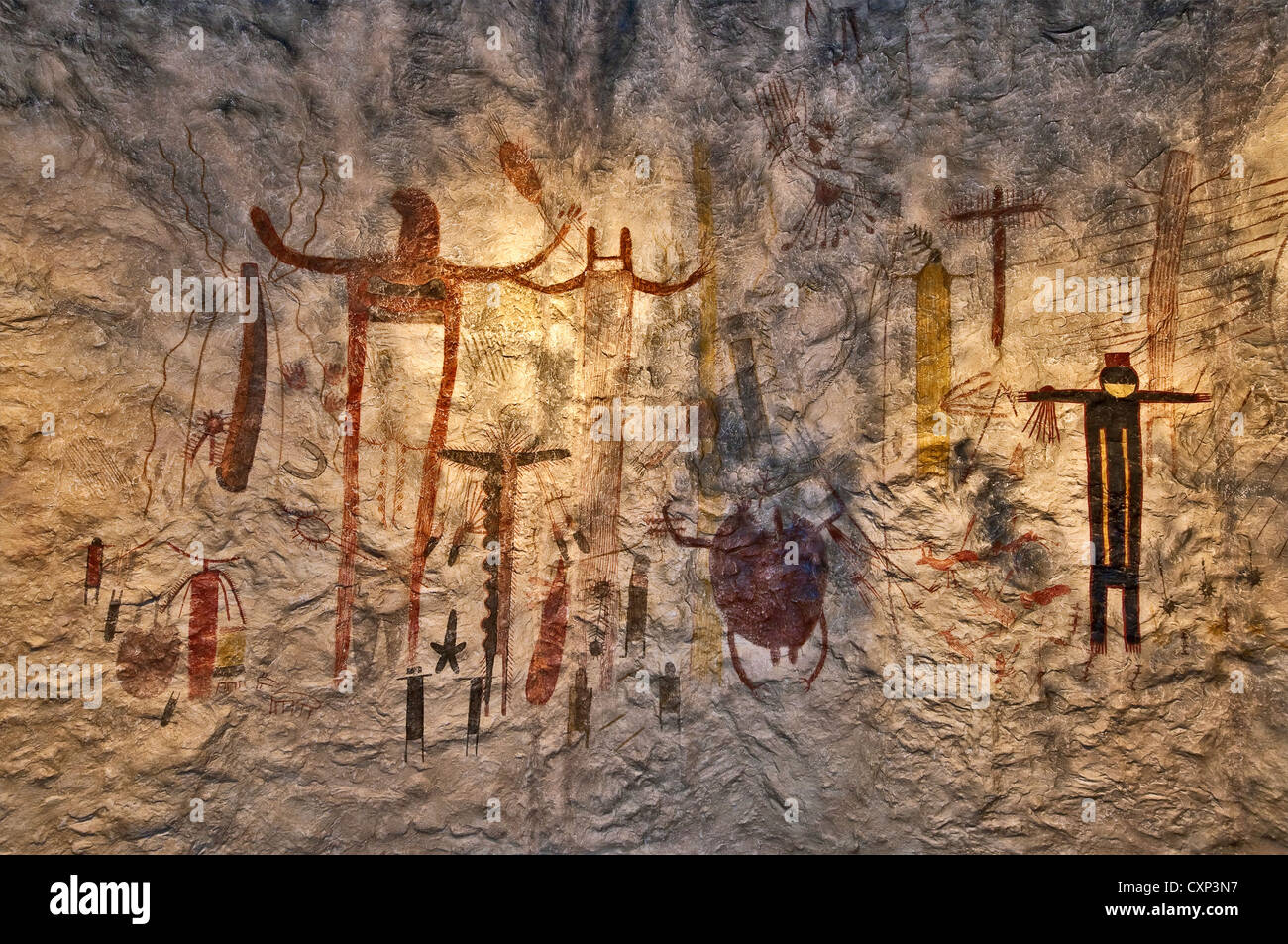 Indian pittogrammi repliche presso il centro visitatori di Seminole Canyon State Park e il sito storico vicino Comstock, Texas, Stati Uniti d'America Foto Stock