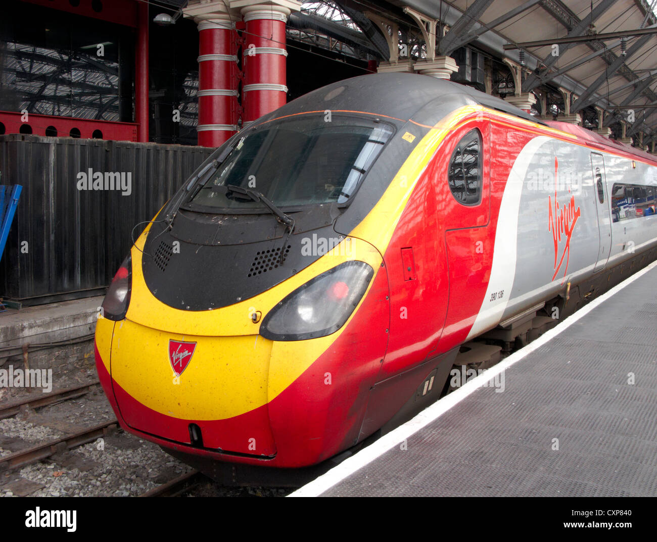 Virgin Trains west coast main line station liverpool lime st MERSEYSIDE REGNO UNITO Foto Stock