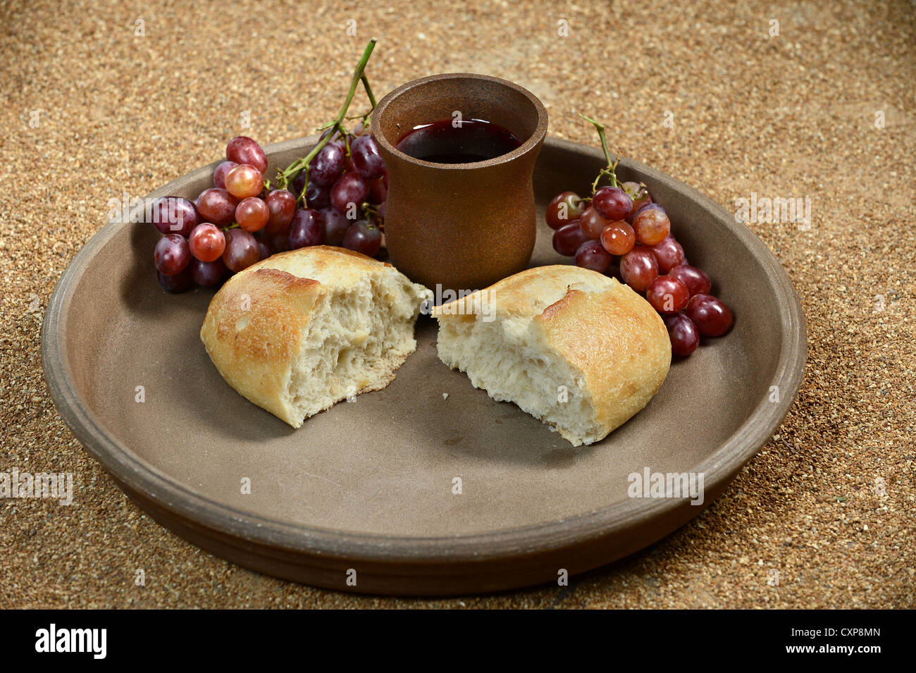 Pane, uva e vino come simboli di comunione Foto Stock