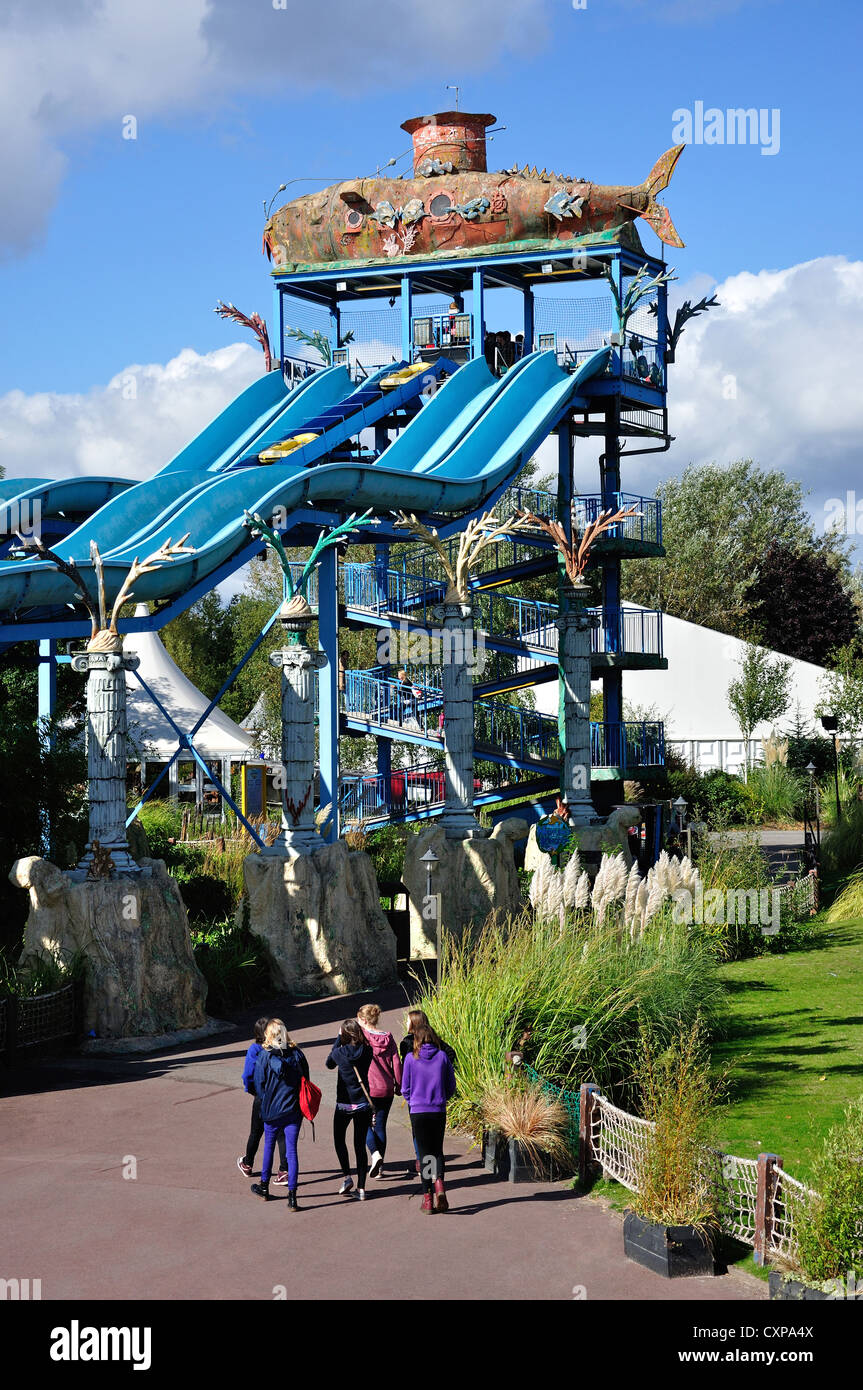 'Profondità carica' acqua ride, Thorpe Park Theme Park, Chertsey, Surrey, England, Regno Unito Foto Stock