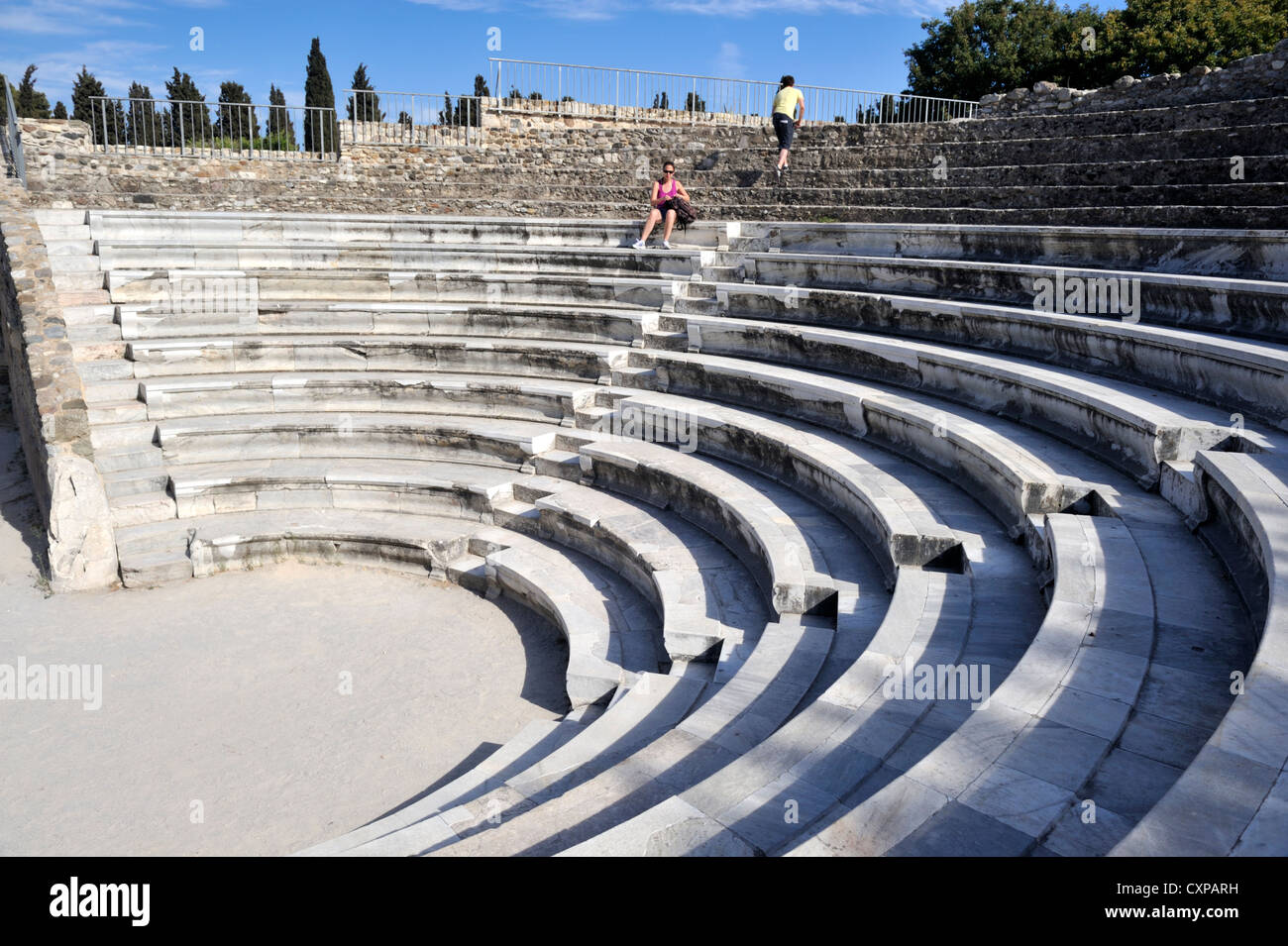 Posti a sedere in Odeon Romano, dal secondo e terzo secoli, teatro in Kos, Grecia Foto Stock