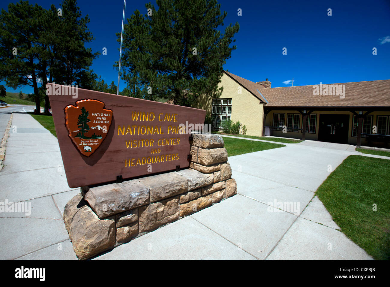 Parco nazionale di segno di servizio al di fuori del centro visitatori e sede, parco nazionale della Grotta del Vento, il Dakota del Sud, STATI UNITI D'AMERICA Foto Stock