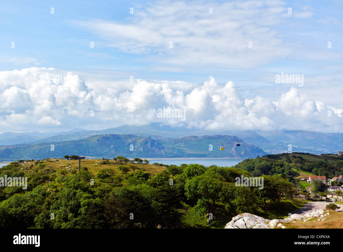 Il Great Orme con Llandudno funivia affacciato sulla Baia di Ormes Foto Stock