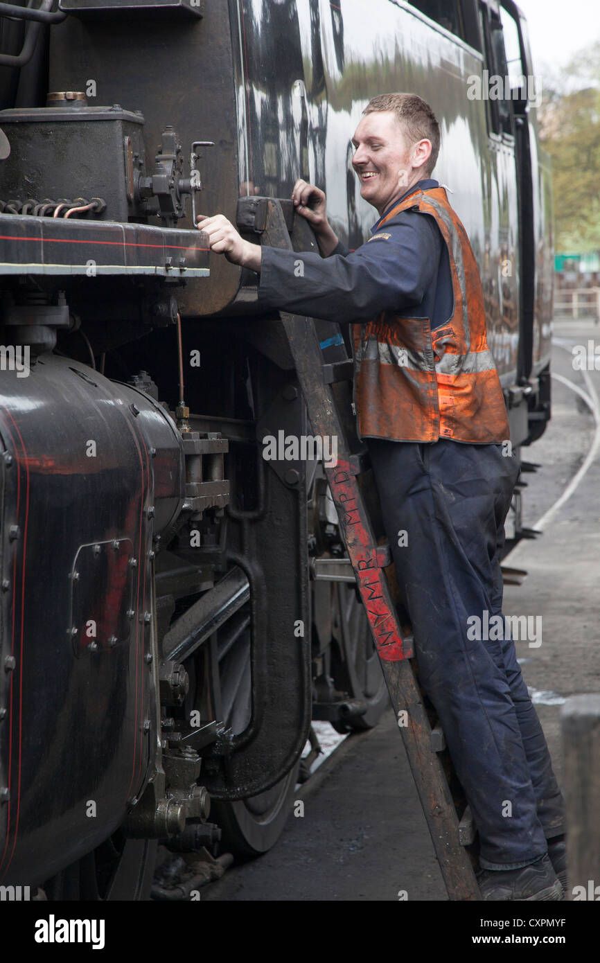 Oliatura BR Standard Classe 4 2-6-4T 80072 motore a vapore a Grosmont, North York Moors Railway Foto Stock