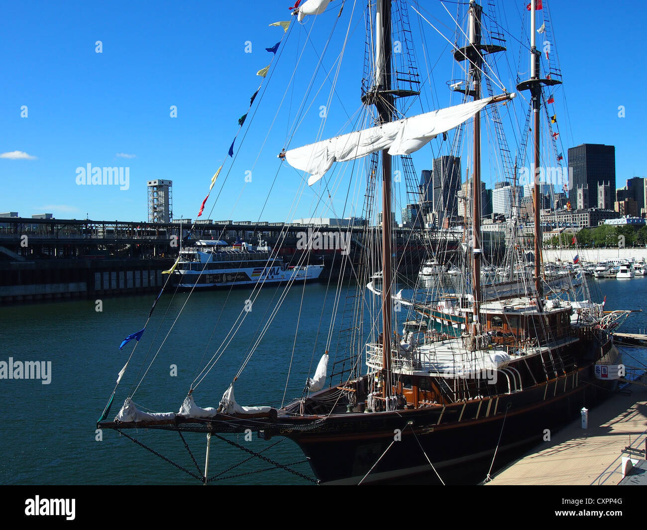 Tall Ships al Vecchio Porto di Montreal Foto Stock