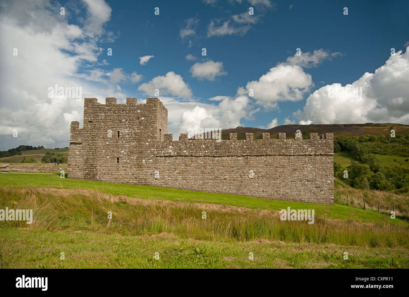 Il romano ricostruito forte di Vindolanda vicino Bardon Mulino è Sito del Patrimonio Mondiale, Northumberland. SCO 8629 Foto Stock