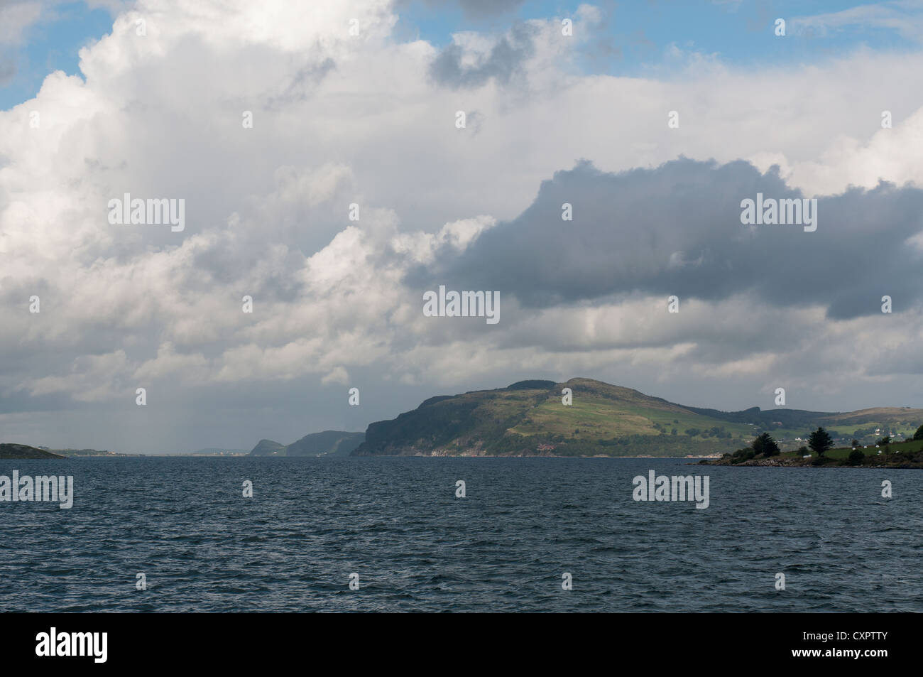 Una vista di alcune piccole isole vicino al porto di Stavanger, Norvegia Foto Stock