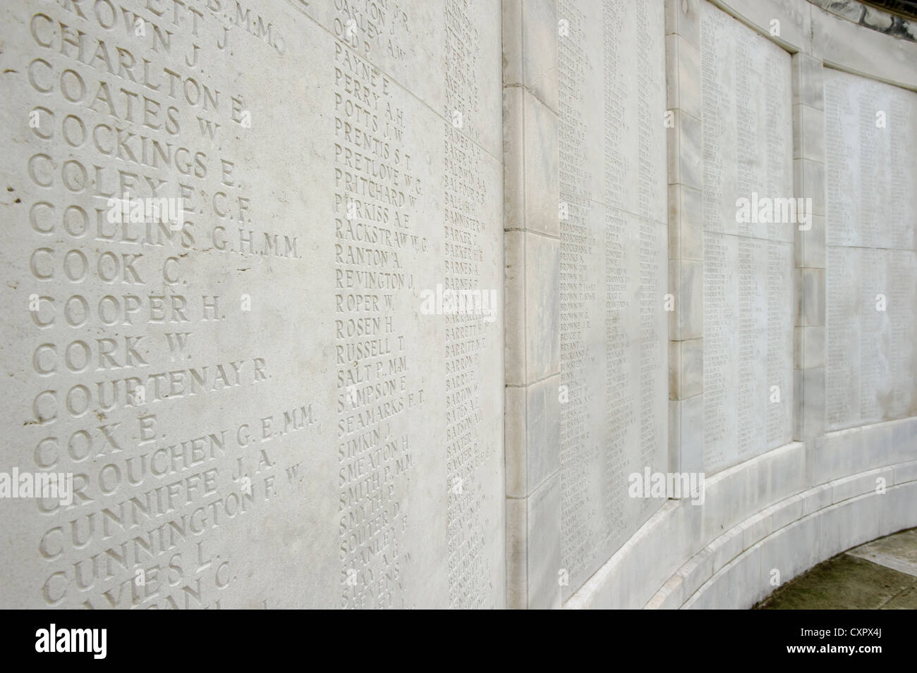 Tyne Cot Commonwealth War Graves Cimitero e memoriale al mancante. Foto Stock