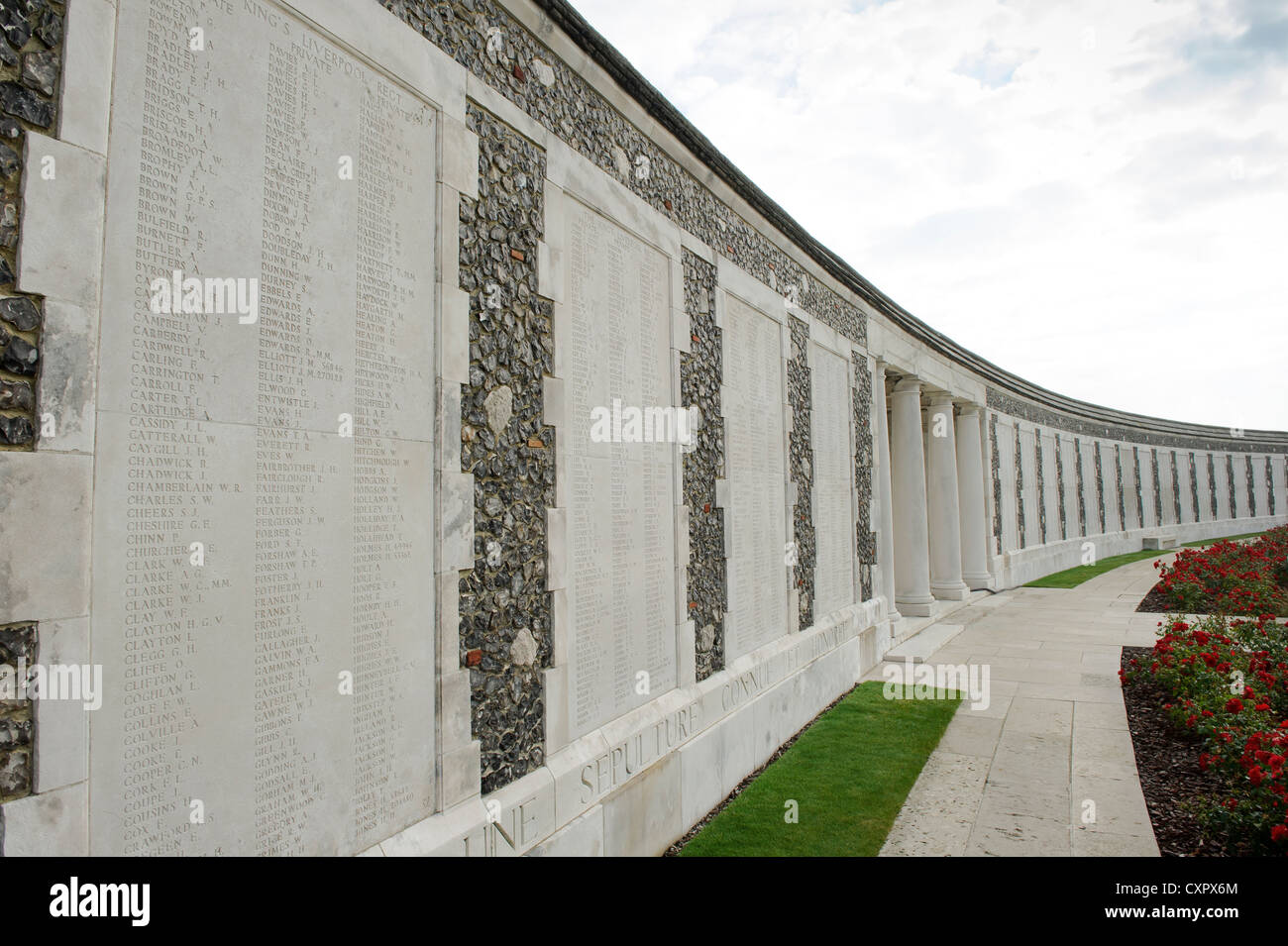 Tyne Cot Commonwealth War Graves Cimitero e memoriale al mancante. Foto Stock