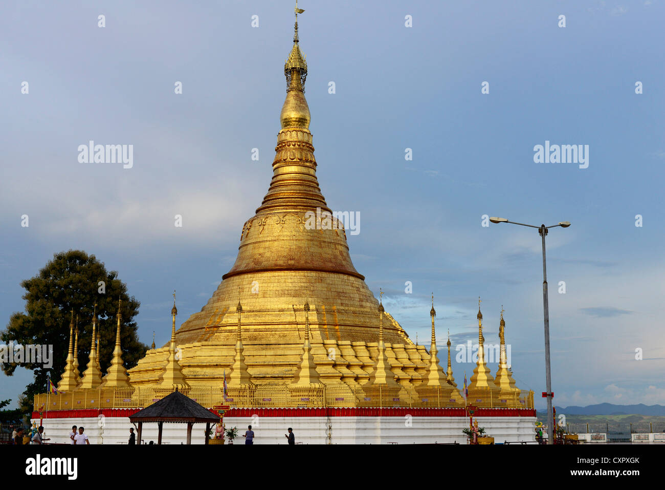 La Shwedagon pagoda di Tachileik. Foto Stock