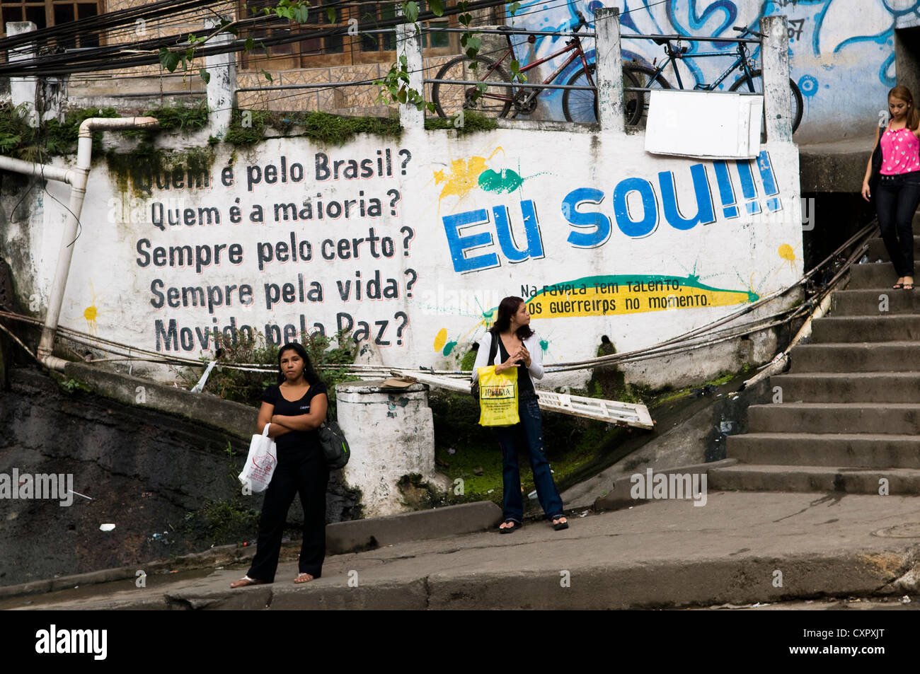 Una favela di Rio de Janeiro. Foto Stock