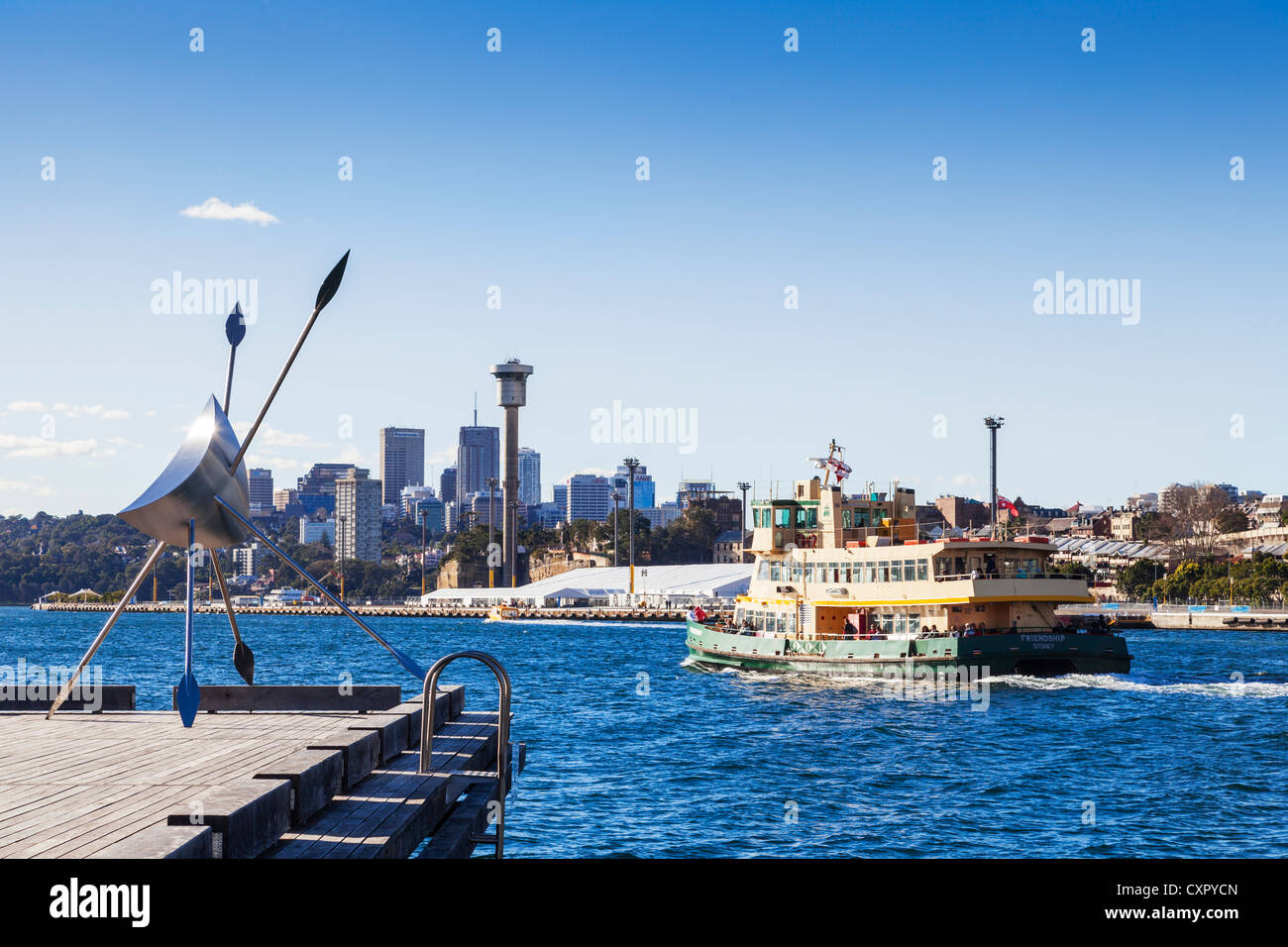 Ferry di Sydney amicizia di lasciare il porto di Darling e voce per Circular Quay. Foto Stock