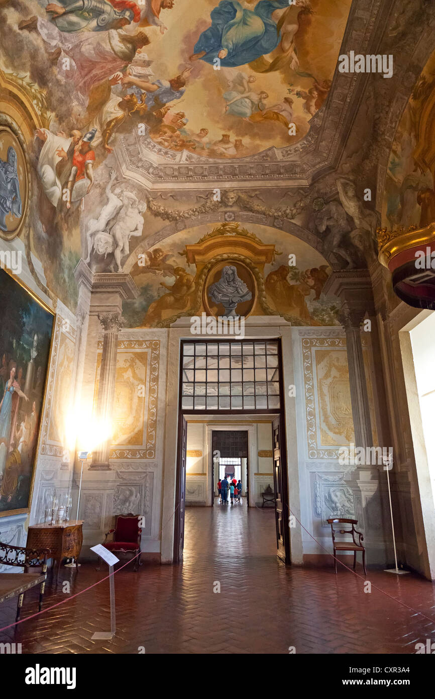 Mafra National Palace, del convento e della Basilica in Portogallo. I religiosi francescani ordine. Architettura Barocca. Foto Stock