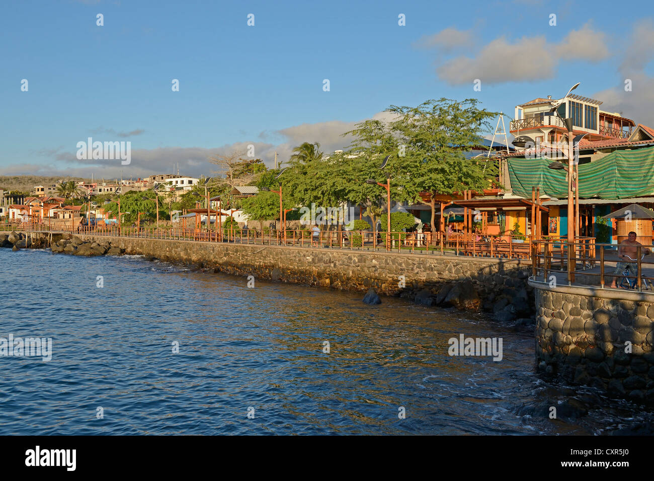 Vista dalla barca al porto di Puerto Baquerizo Moreno, San Cristobal Island, Galapagos, Ecuador, Sud America Foto Stock