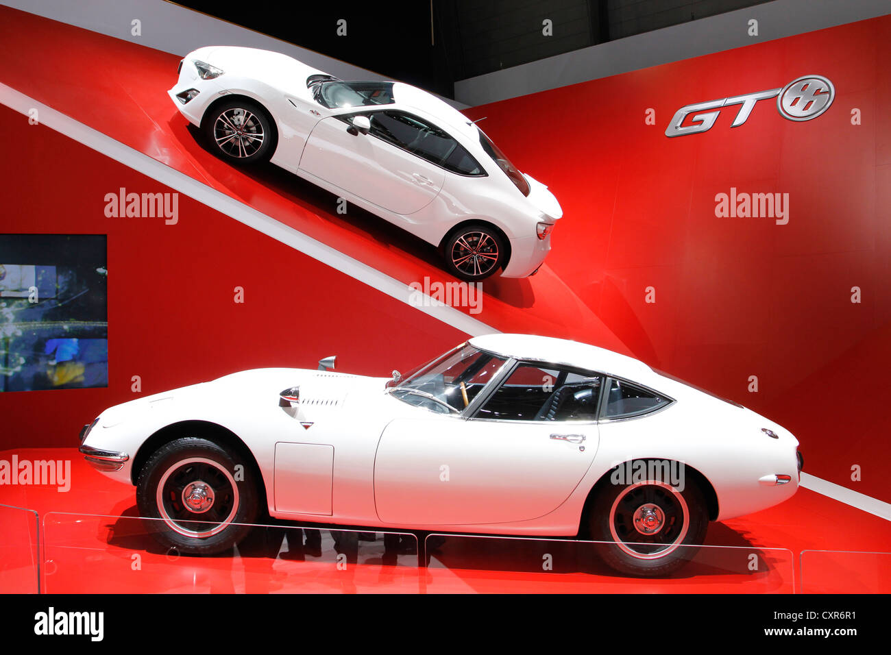 La vecchia e la nuova Toyota GT-86, il Motor Show di Ginevra 2012, Ginevra, Svizzera, Europa Foto Stock
