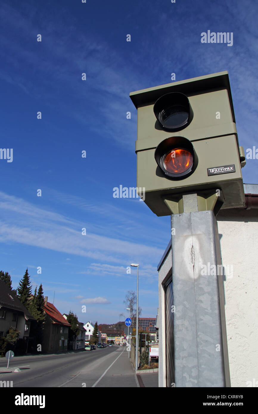 Regime stazionario fotocamera, Trafipax, sorveglianza, flash sistema, area urbana di Biberach, Baden-Wuerttemberg, Germania, Europa Foto Stock