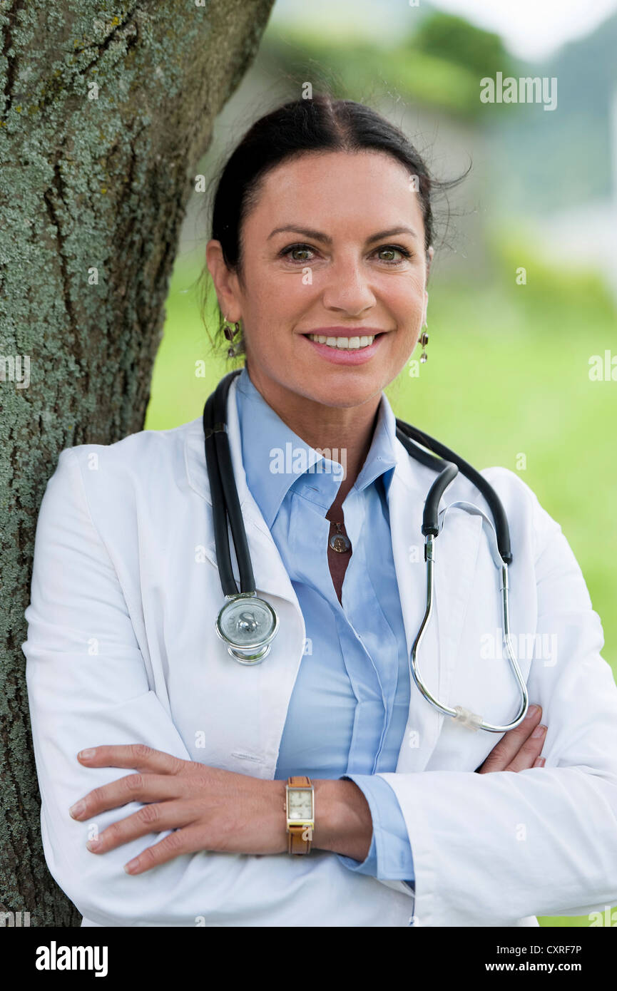 L'attrice Christine Neubauer a una foto chiamata, le riprese del film TV 'Die Landaerztin' o il medico di paese in , Austria Superiore Foto Stock