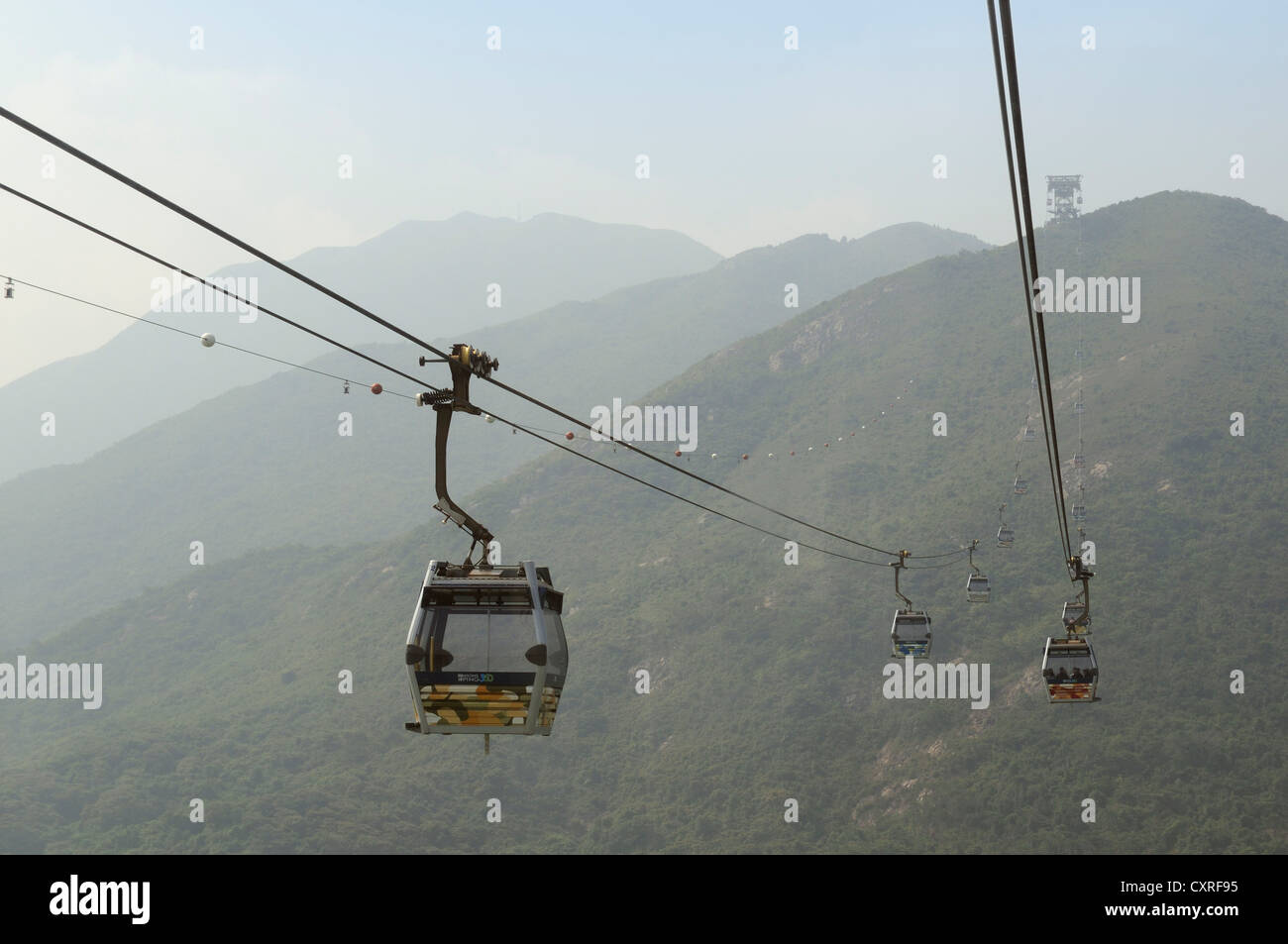 La Cabinovia Ngong Ping 360, l'Isola di Lantau, Hong Kong, Cina, Asia Foto Stock