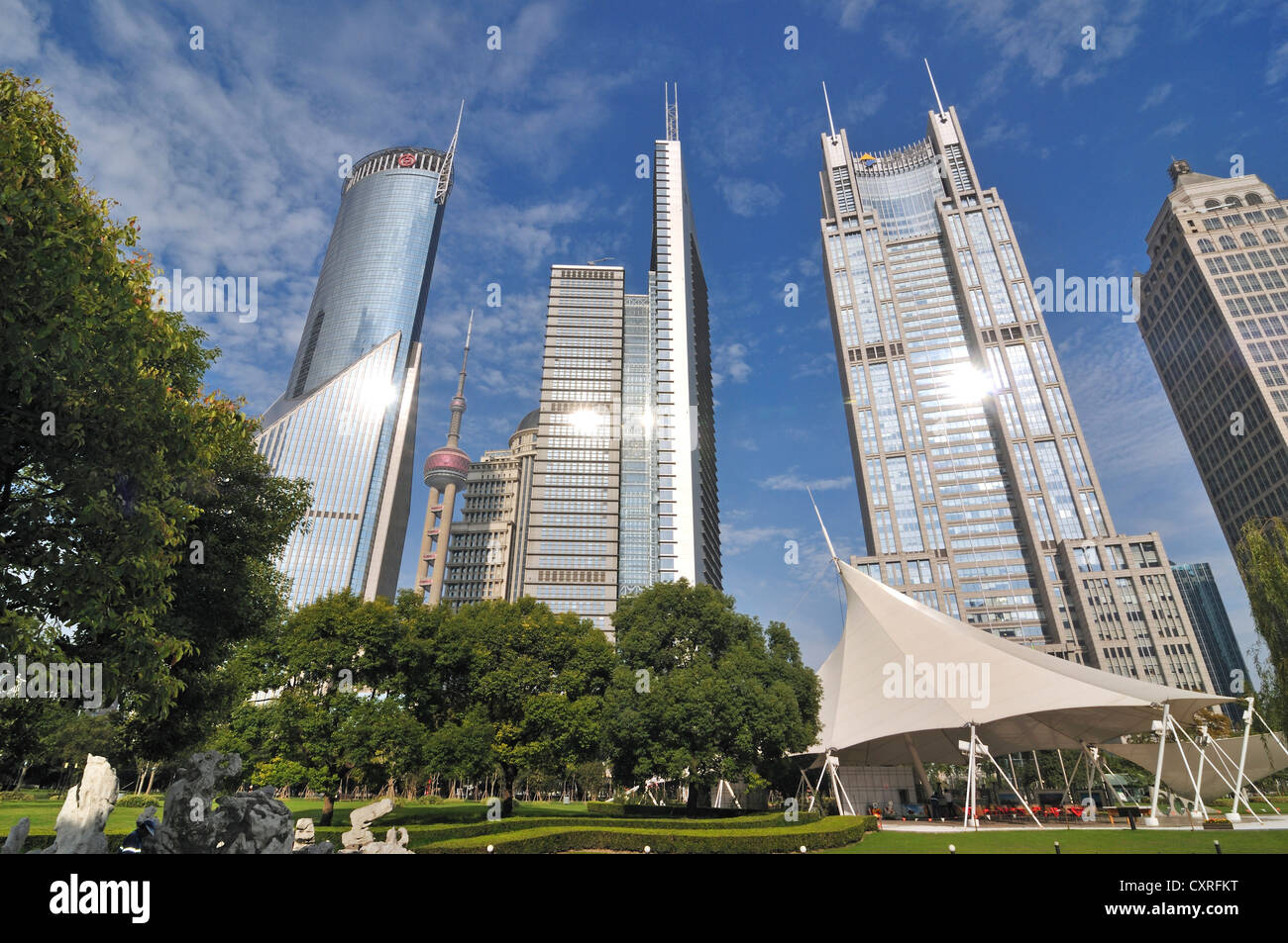 Lujiazui Park, Oriental Pearl Tower, Pudong, Shanghai, Cina e Asia Foto Stock