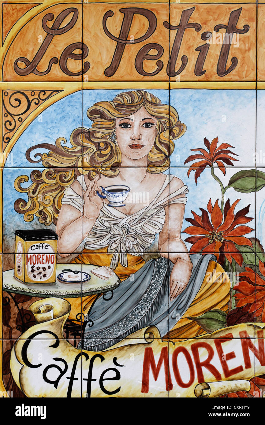 Annuncio storico del napoletano di marca di caffè "Caffé Morena' su piastrelle ceramiche, Lacco Ameno, Isola d Ischia, Golfo di Napoli Foto Stock