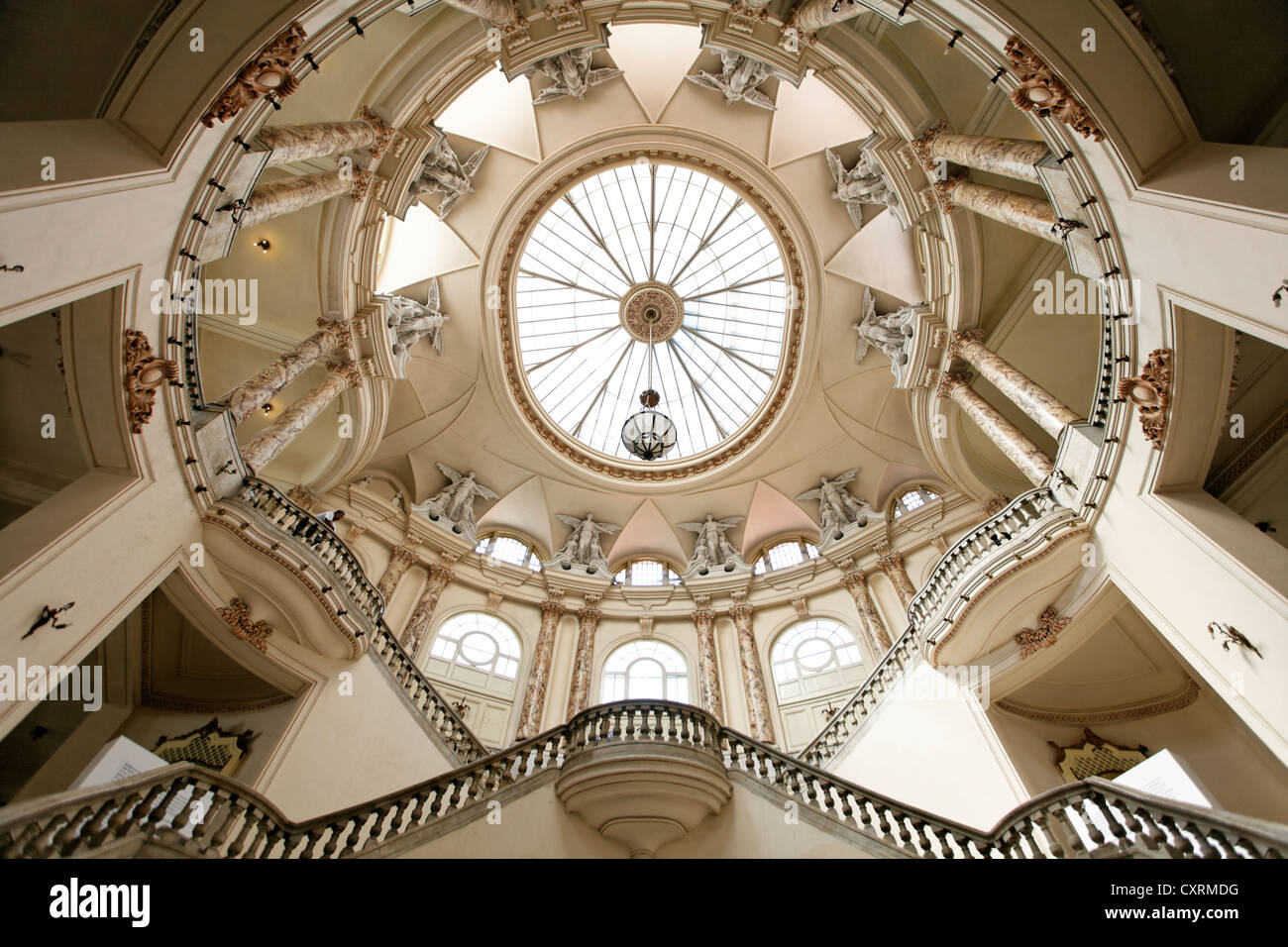 Gran Teatro de la Habana, scala con il magnifico Duomo, Villa San Cristobal de La Habana, città vecchia, La Habana, Havana Foto Stock