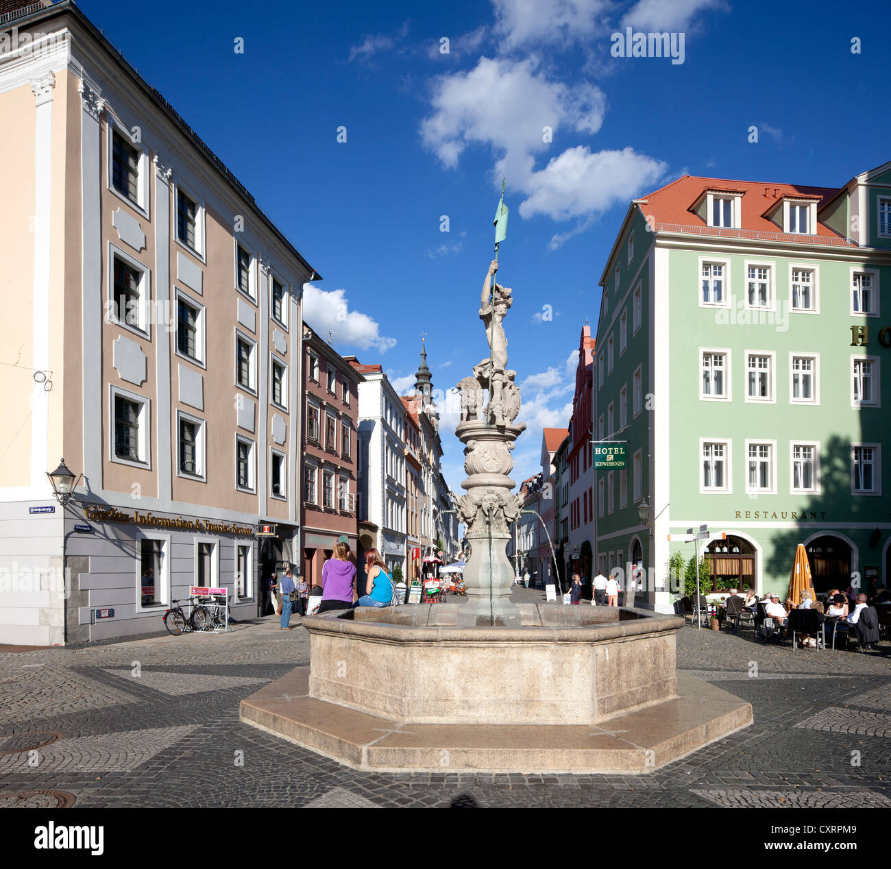 Georgsbrunnen ben, storico degli edifici residenziali e commerciali, Obermarkt square, Goerlitz, Superiore Lusazia, Lusazia, Sassonia Foto Stock