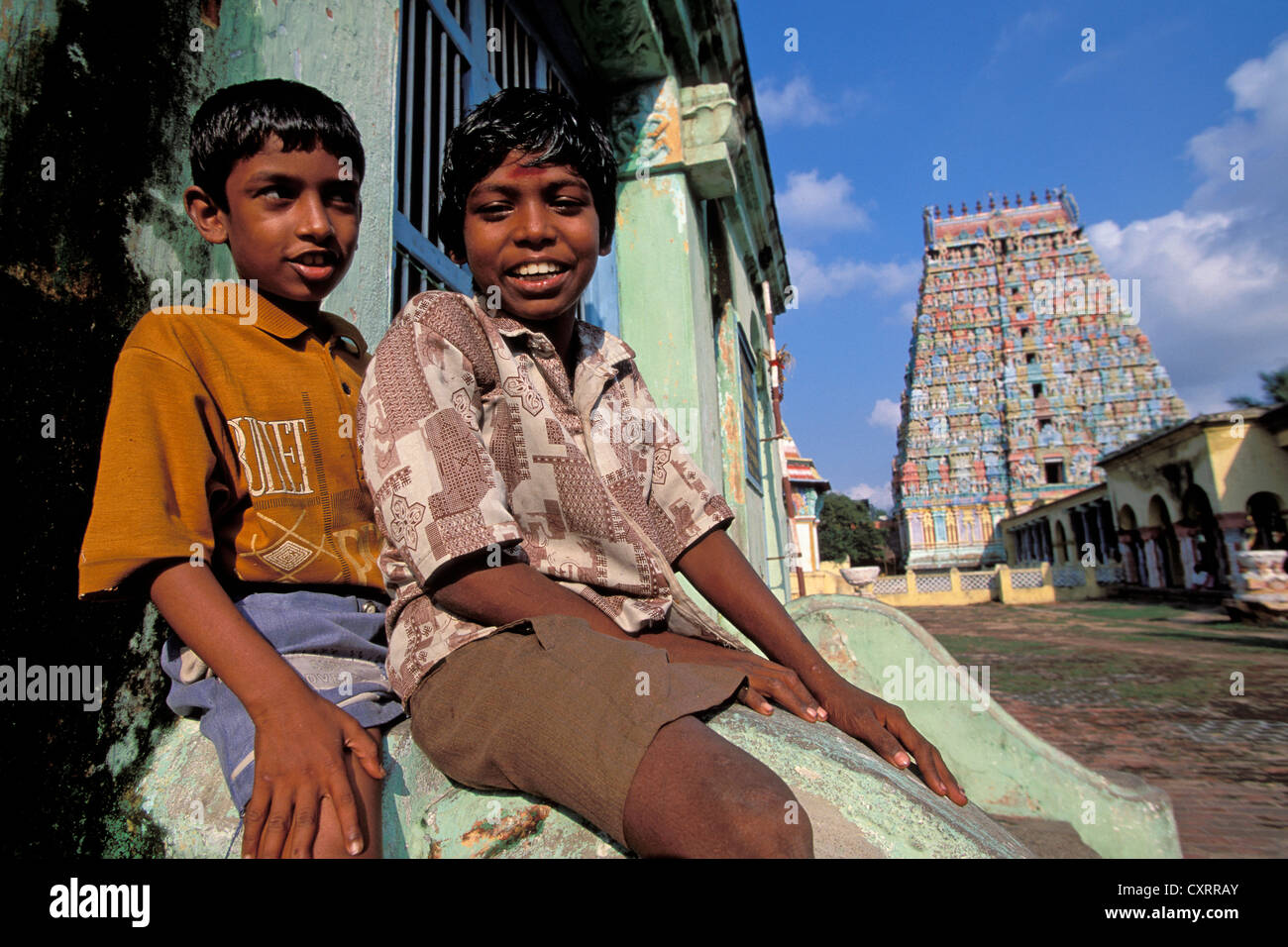 I bambini, tempio, Kumbakonam, Kumbareshwara tempio, Thanjavur distretto, Cauvery Delta, Tamil Nadu, India meridionale, India, Asia Foto Stock