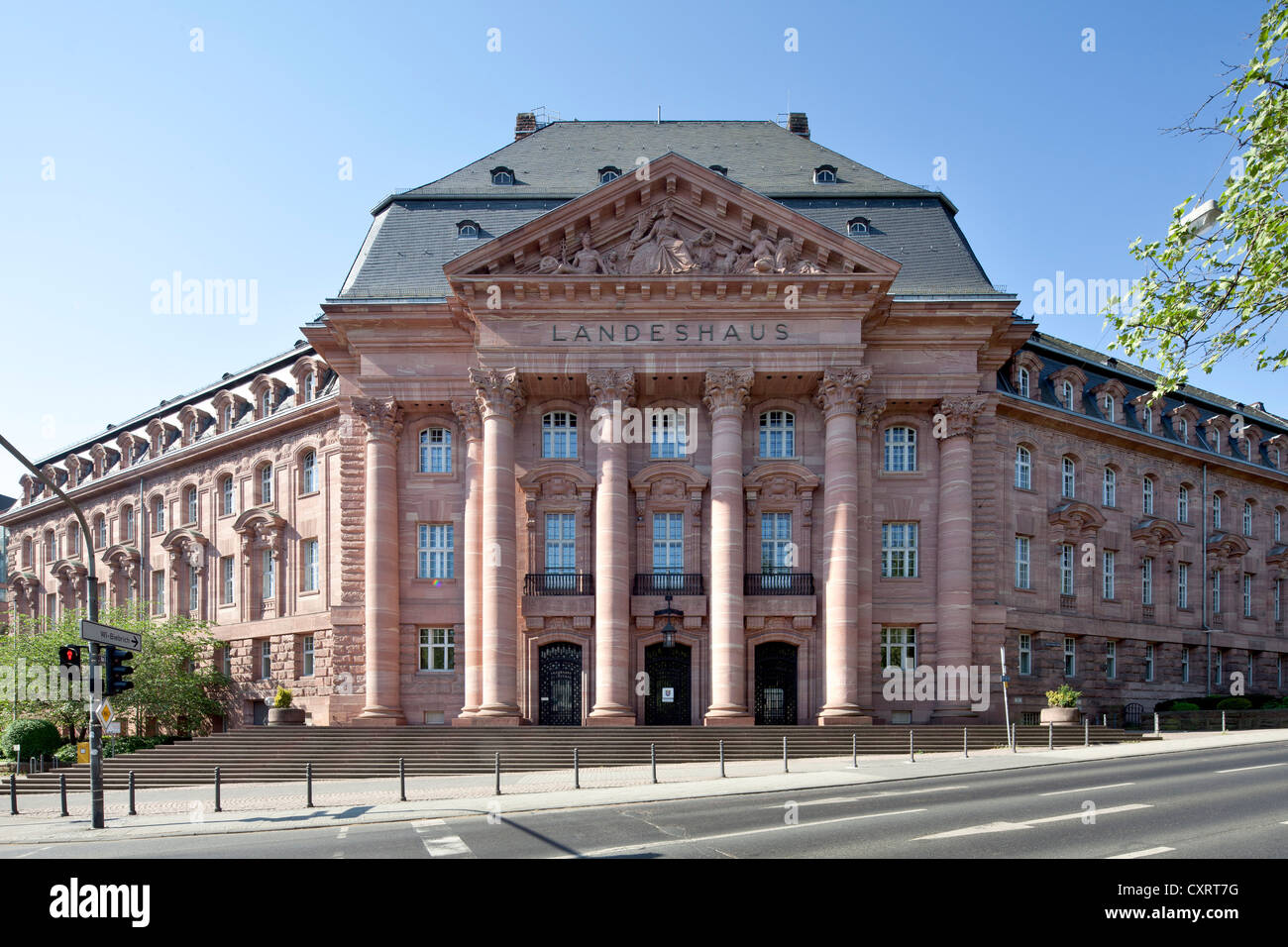 Edificio Landeshaus, Hessian Ministero dell'economia, dei trasporti e lo sviluppo regionale, HMWVL, Wiesbaden, Hesse, PublicGround Foto Stock