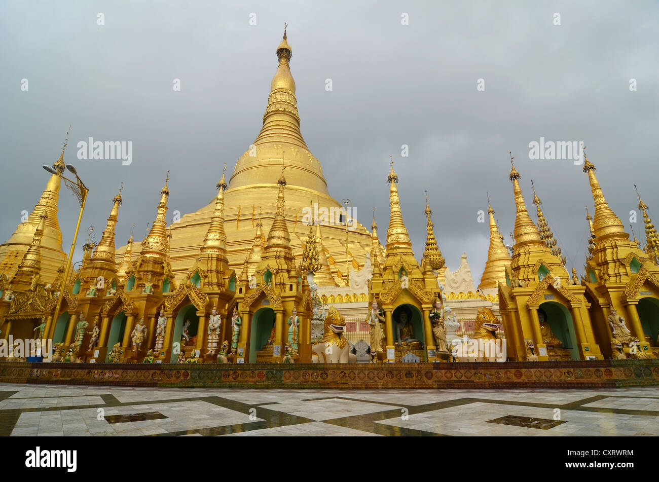 Golden Shwedagon pagoda Yangon, Rangoon, MYANMAR Birmania, Asia sud-orientale, Asia Foto Stock