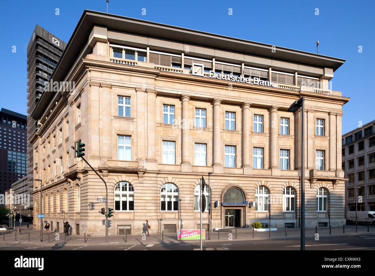 Edificio per uffici su Rossmarkt square, Frankfurt am Main, Hesse, Germania, Europa PublicGround Foto Stock