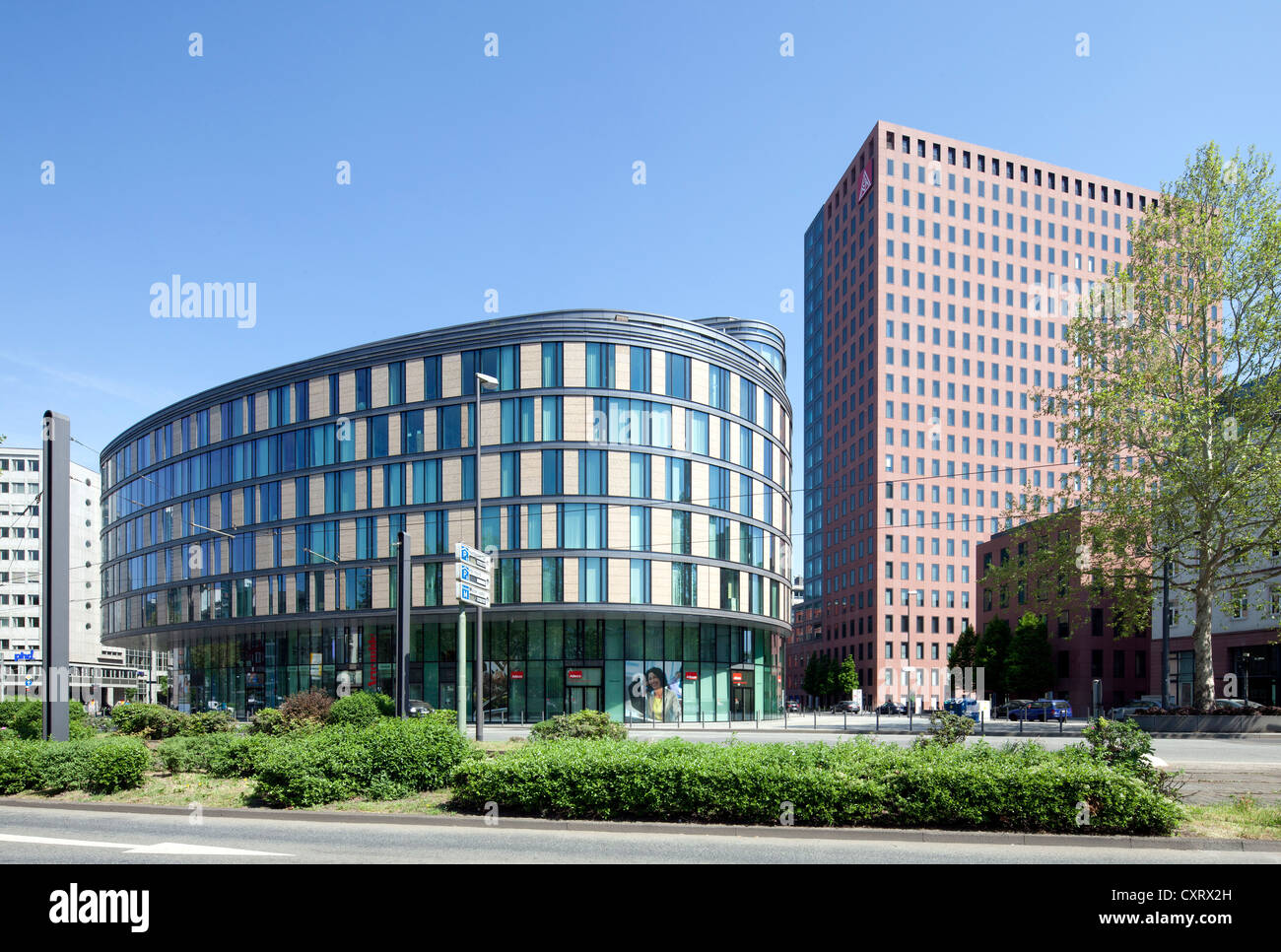 Ufficio Ovale edificio, Frankfurt am Main, Hesse, Germania, Europa PublicGround Foto Stock