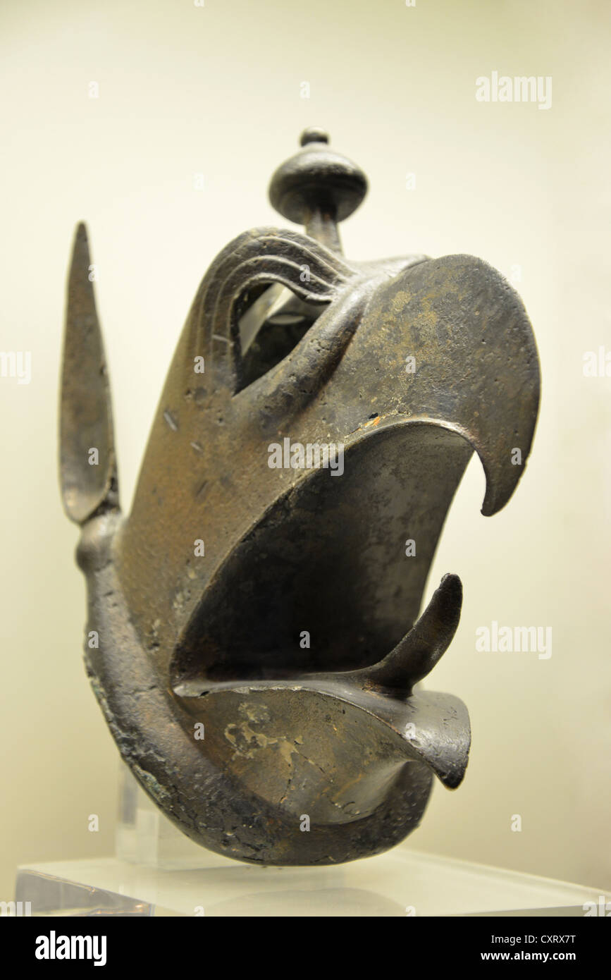 In bronzo di protomes griffens, il Museo Archeologico di Olimpia, Antica Olympia, Elis, Grecia occidentale Regione, Grecia Foto Stock