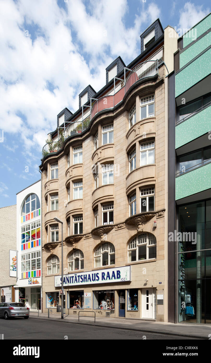 Storico edificio commerciale, Schaefergasse street, Frankfurt am Main, Hesse, Germania, Europa PublicGround Foto Stock