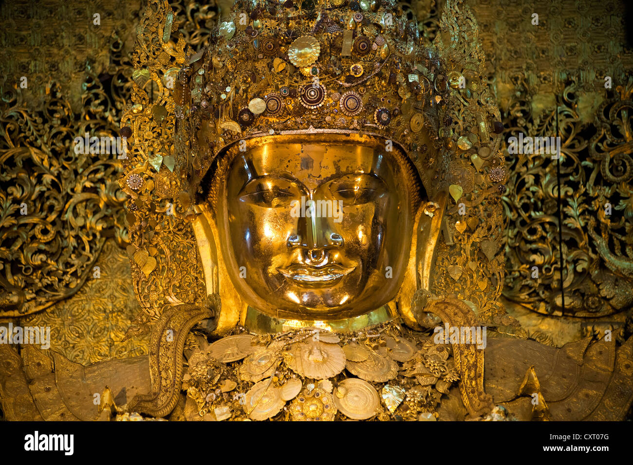 Il più venerato golden Buddha Mahamuni a Mandalay, birmania, myanmar, Asia sud-orientale, Asia Foto Stock