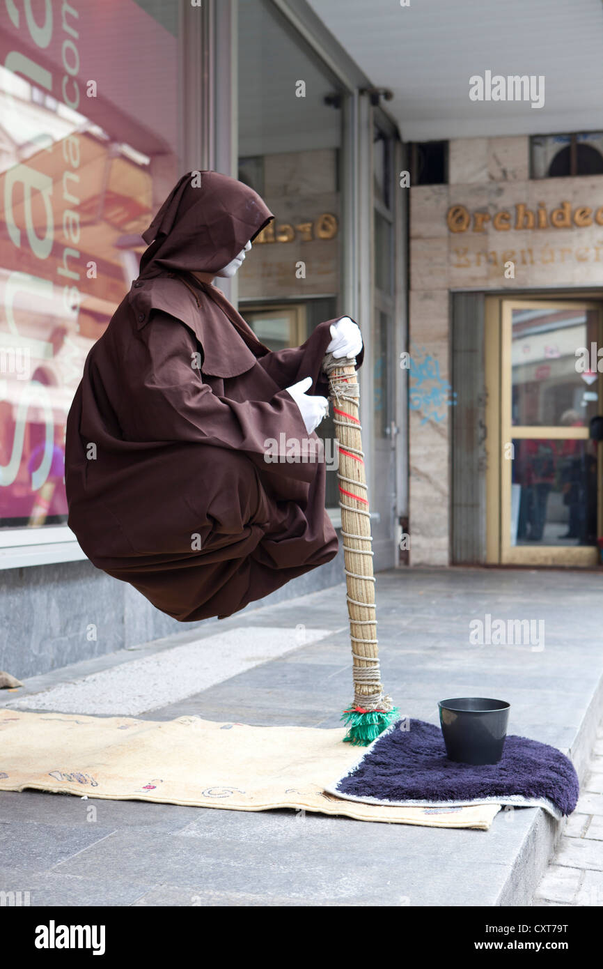 Artista di strada, Bratislava, Repubblica Slovacca, Europa Foto Stock