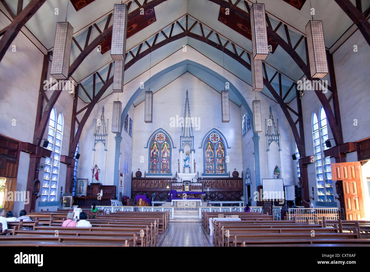 Cattedrale dell Immacolata Concezione, vista interna, Puerto Princesa, capitale dell'isola, isola di Palawan, Filippine, Asia Foto Stock