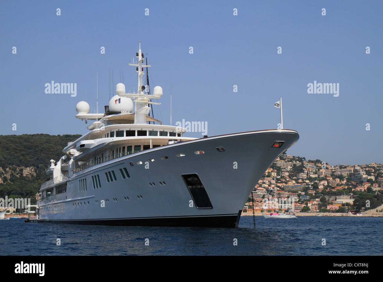 Tatoosh, un cruiser costruito da Nobiskrug, lunghezza: 92.42 metri, costruita nel 2000, la baia di Villefranche, Costa Azzurra Foto Stock