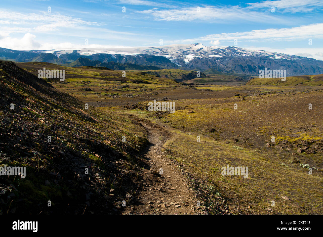Sentiero escursionistico che si affaccia sul vulcano Eyjafjallajoekull, Laugavegur Hiking trail, Emstrur-Þórsmoerk, Thorsmoerk, Highlands Foto Stock