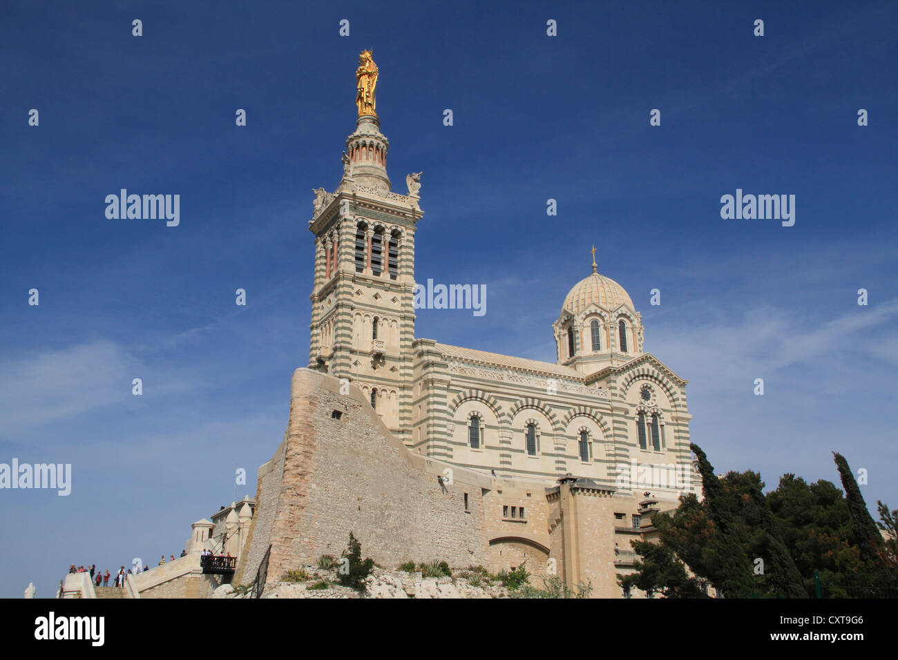 La chiesa di Notre Dame de la Garde, Marsiglia, Dipartimento Bouches du Rhône, Région Provence Alpes Côte d'Azur, in Francia, in Europa Foto Stock