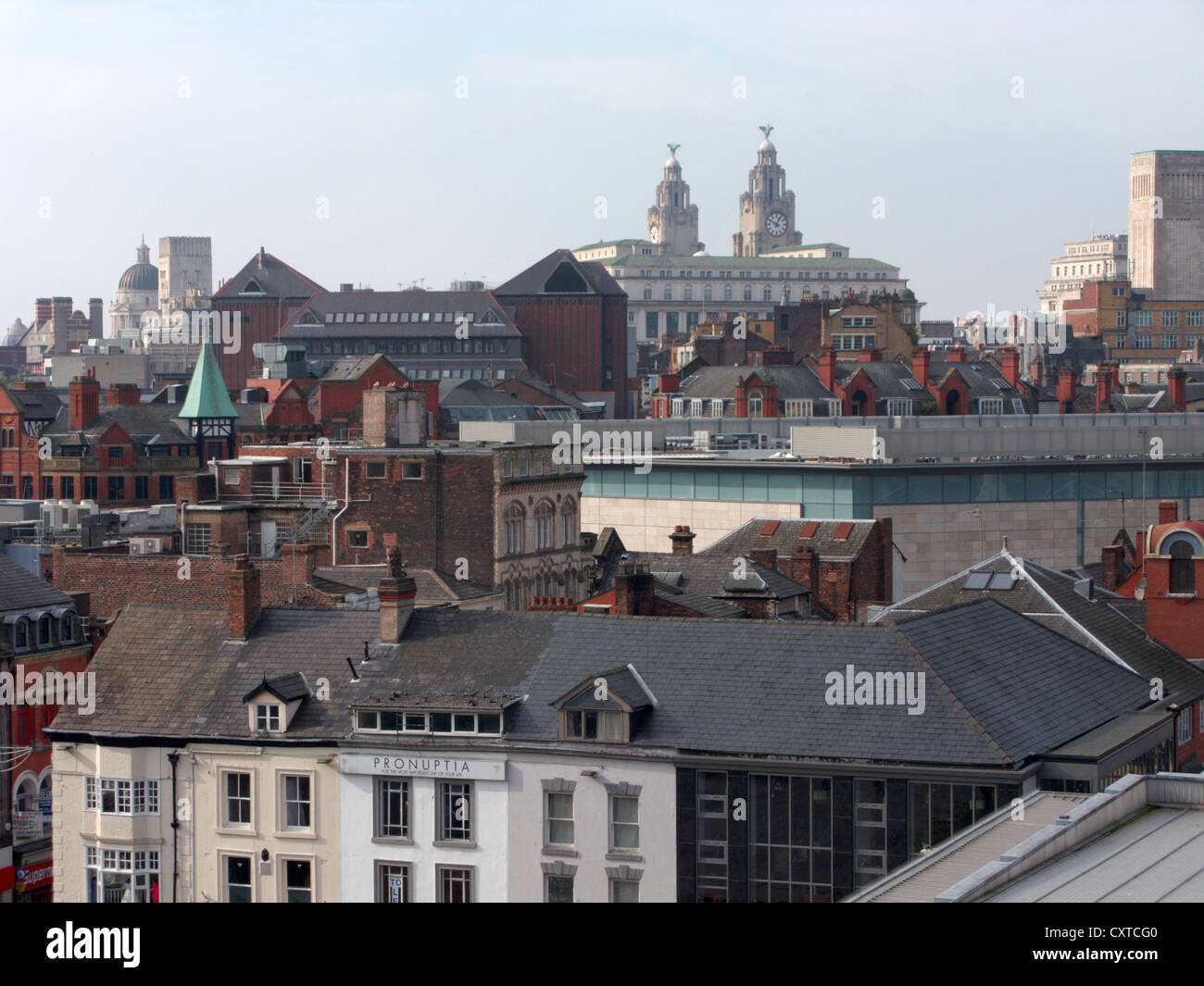 Il centro di Liverpool skyline tetti Merseyside Regno Unito Regno Unito Foto Stock