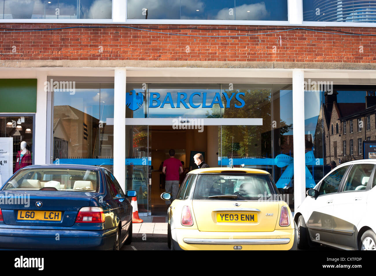 Nuovo Barclays Bank filiale in Cornhill, Bury St Edmunds inaugurato nel 2012, sostituendo il vecchio ramo su Abbeygate Street Foto Stock