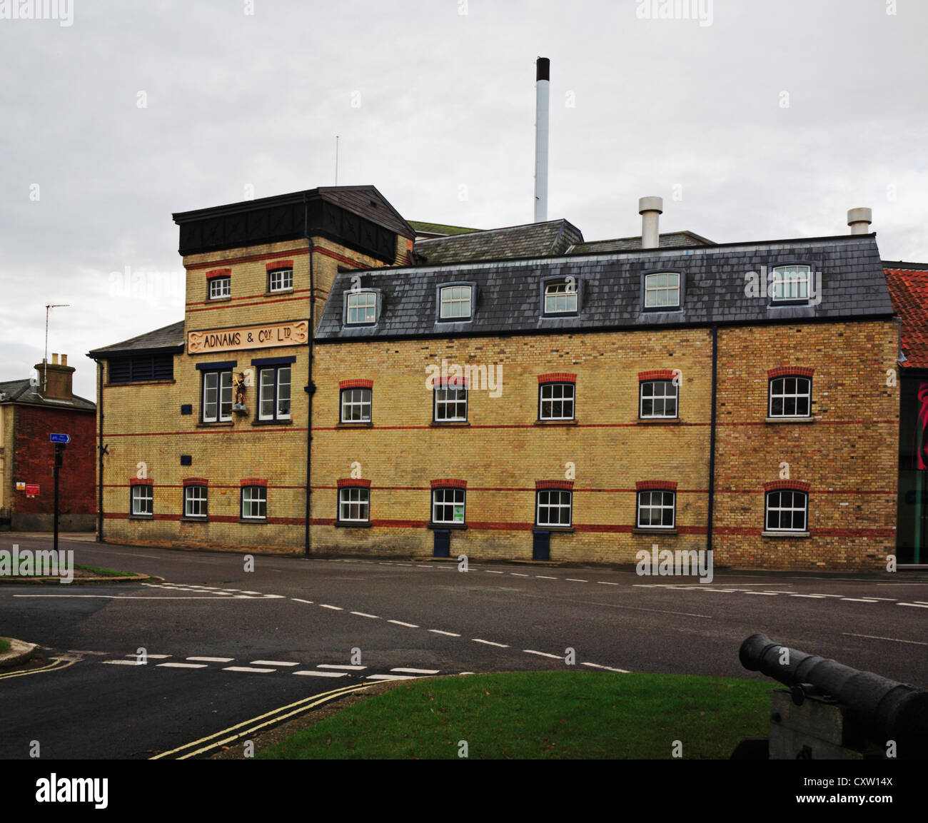 Una vista del birrificio Adnams nella costa orientale della città di Southwold, Suffolk, Inghilterra, Regno Unito. Foto Stock