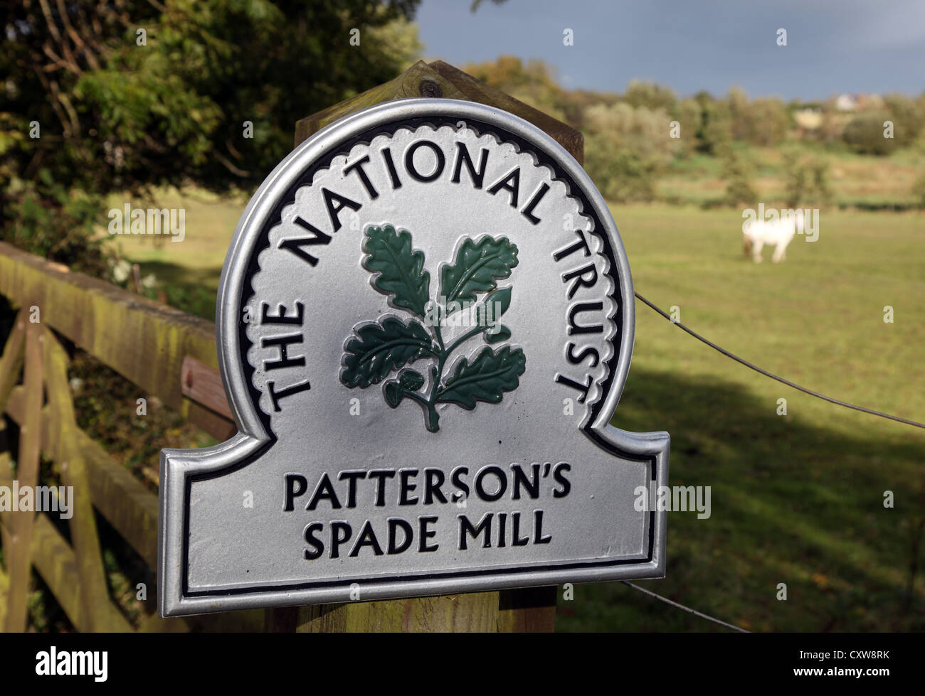 Patterson del mulino a forcella National Trust segno, Templepatrick, Irlanda del Nord Foto Stock