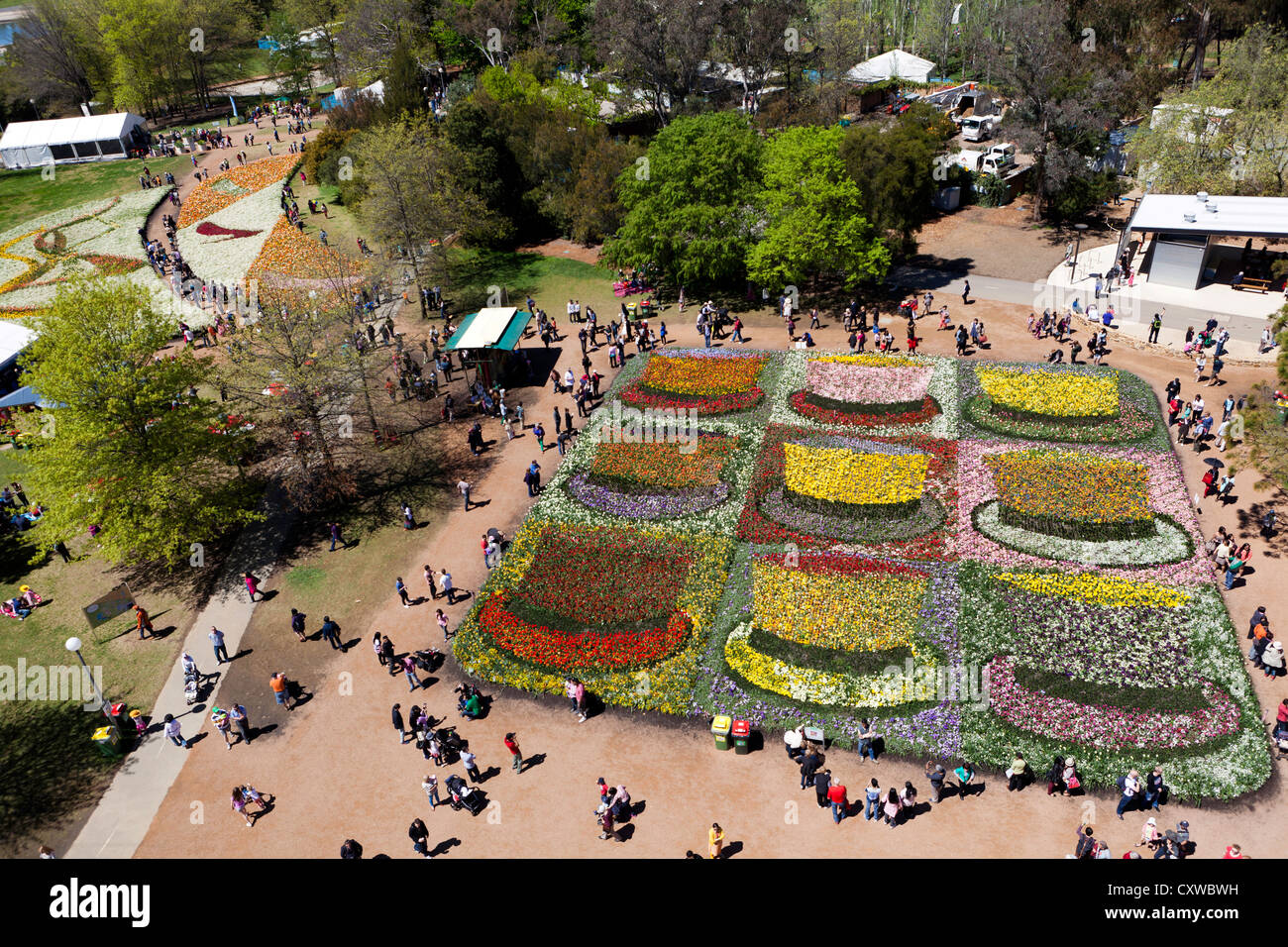 Vista aerea della Pop Art display cappelli a Floriade, Commonwealth Park, Canberra, Australia Foto Stock